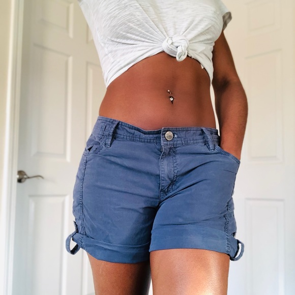 DKNY Navy Blue Cargo Shorts Size 4 - Picture 1 of 5